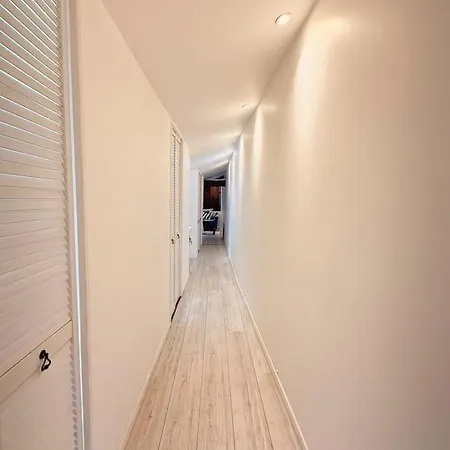 Coeur Rochelais, Atypique, Centre, 5 Min Du Port Apartment