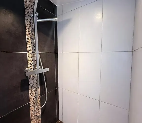 Apartment Coeur Rochelais, Atypique, Centre, 5 Min Du Port