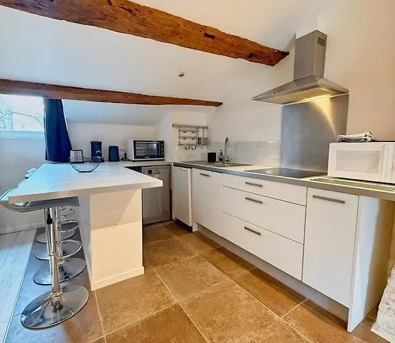 Coeur Rochelais, Atypique, Centre, 5 Min Du Port *